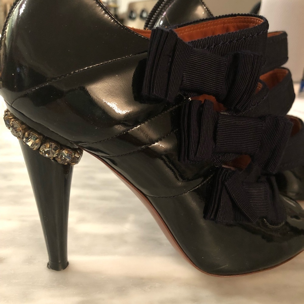 Lanvin Peep-toe now time crystal studded heels